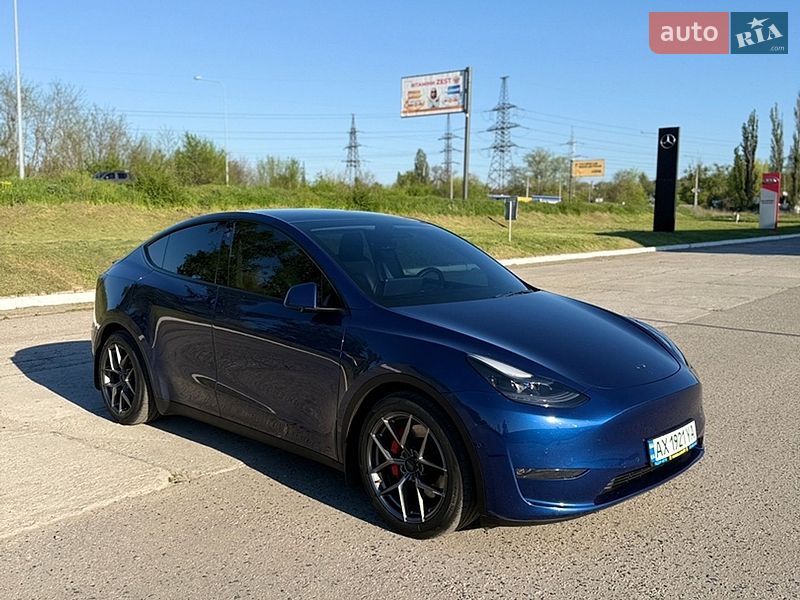 Tesla Model Y 2021