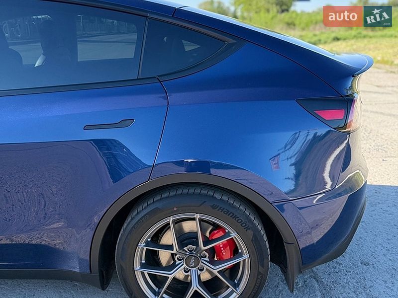 Внедорожник / Кроссовер Tesla Model Y 2021 в Харькове