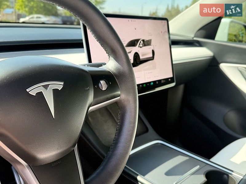 Внедорожник / Кроссовер Tesla Model Y 2022 в Кривом Роге