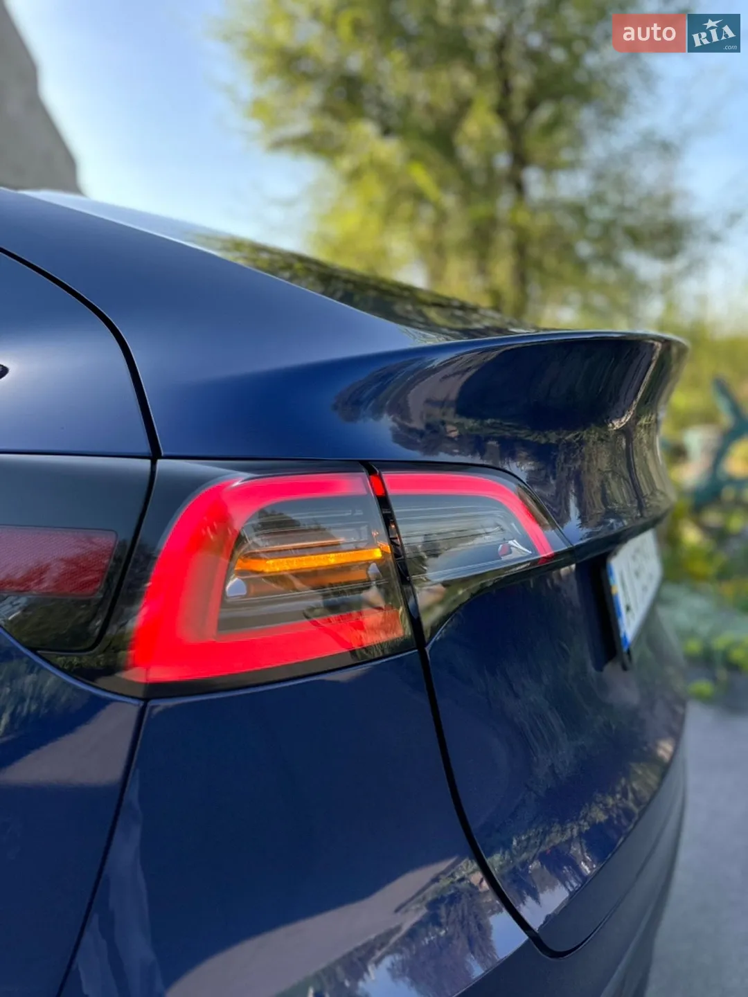 2025 Tesla Model Y - мініатюра 2
