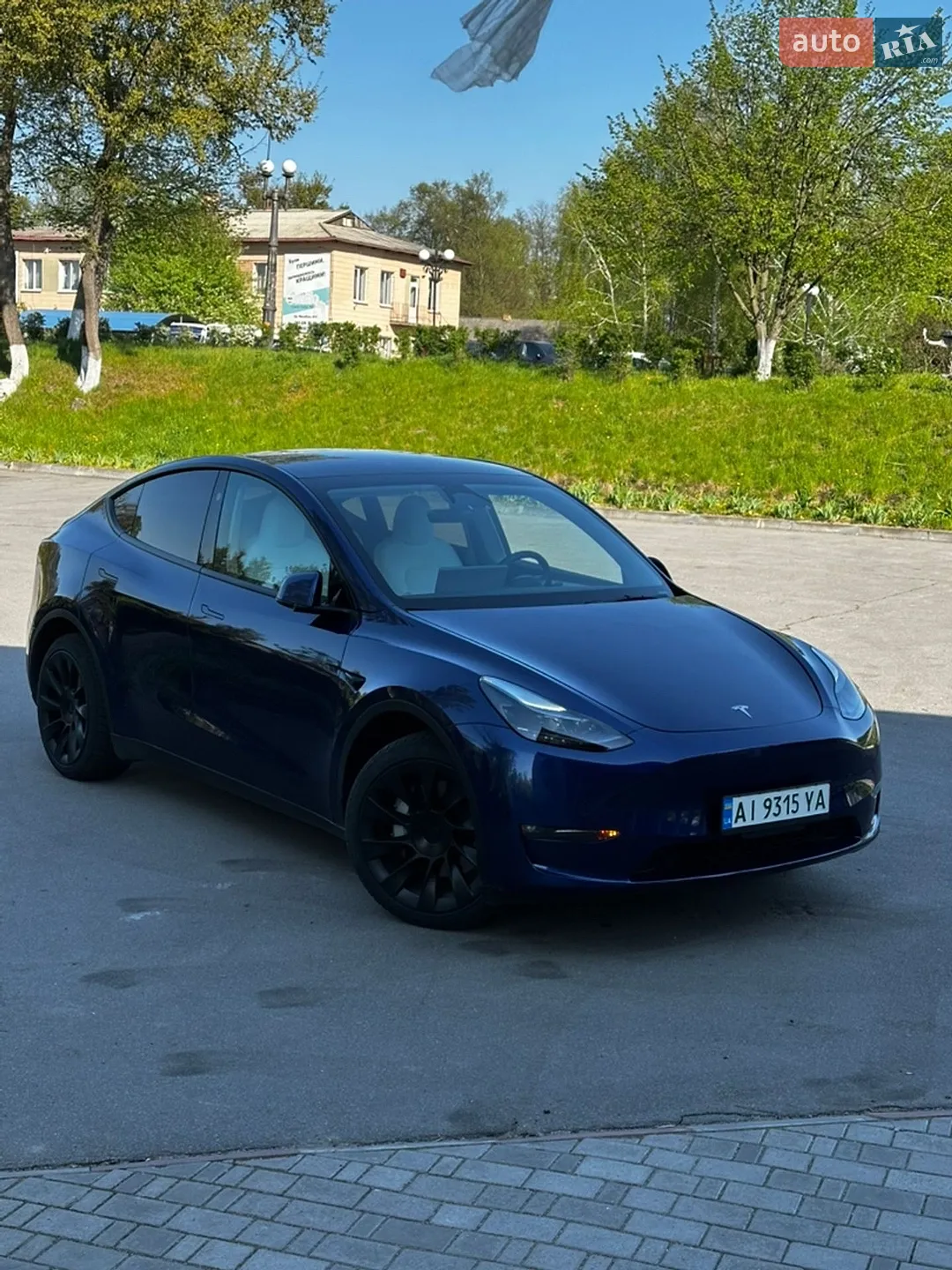 2025 Tesla Model Y - мініатюра 7