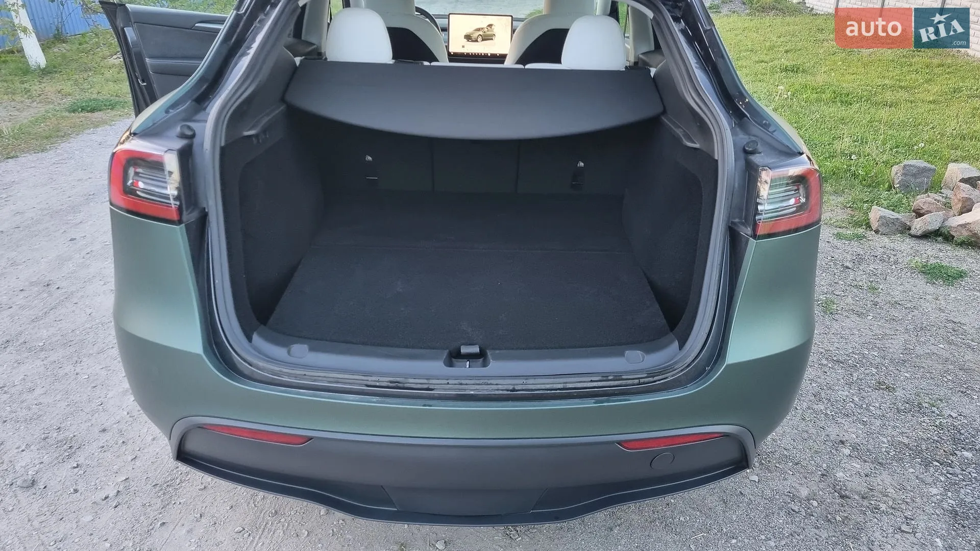 2024 Tesla Model Y - мініатюра 15