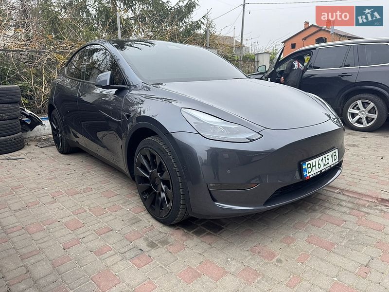 Tesla Model Y 2022