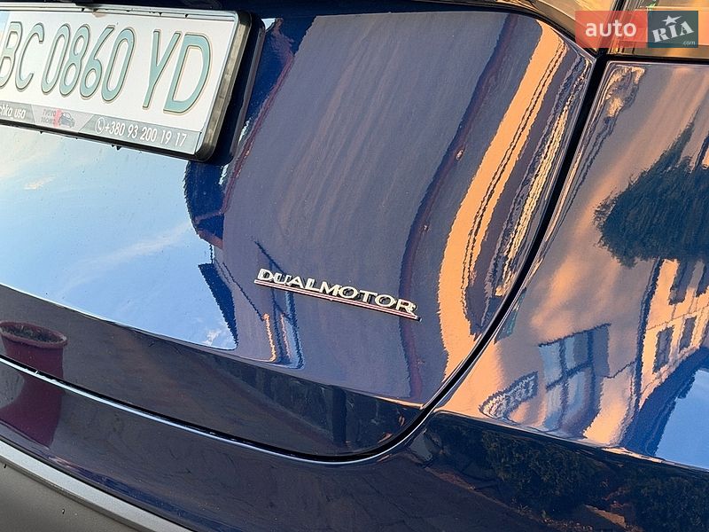 Внедорожник / Кроссовер Tesla Model Y 2024 в Стрые
