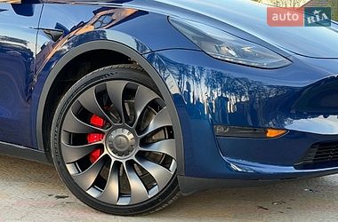 Внедорожник / Кроссовер Tesla Model Y 2024 в Стрые