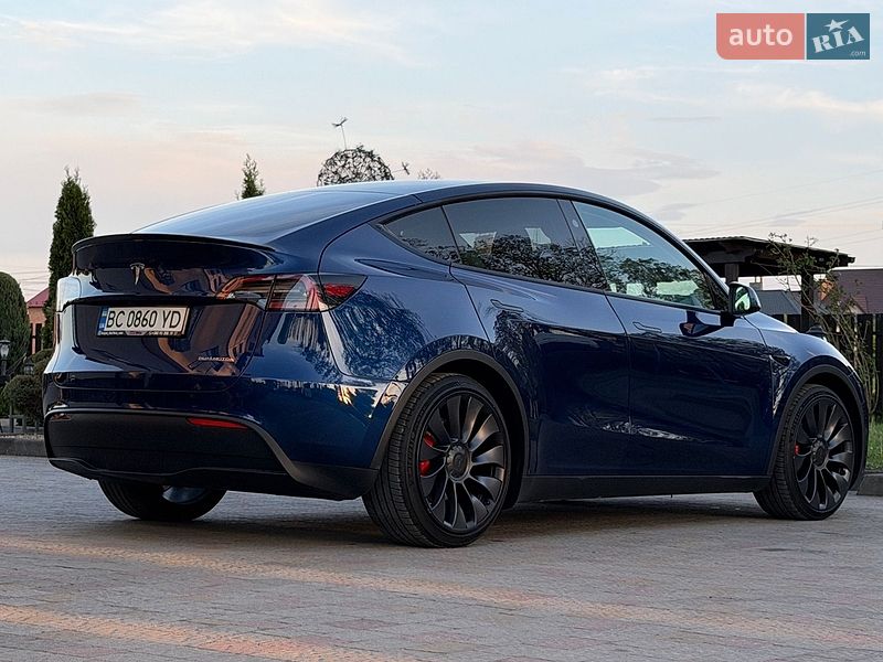 Внедорожник / Кроссовер Tesla Model Y 2024 в Стрые