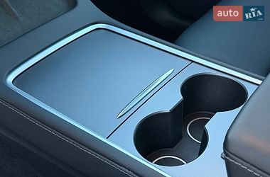 Внедорожник / Кроссовер Tesla Model Y 2024 в Стрые