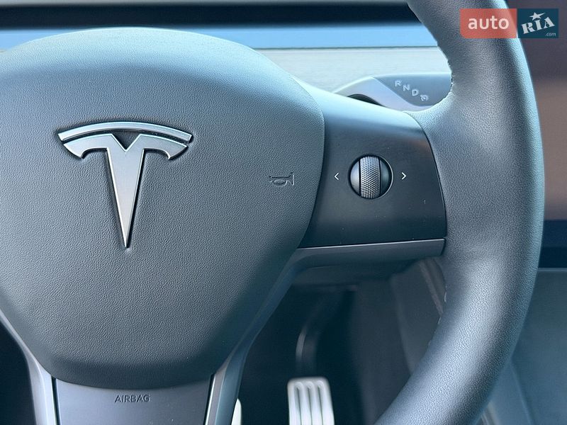 Внедорожник / Кроссовер Tesla Model Y 2024 в Стрые