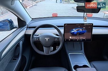 Внедорожник / Кроссовер Tesla Model Y 2024 в Стрые