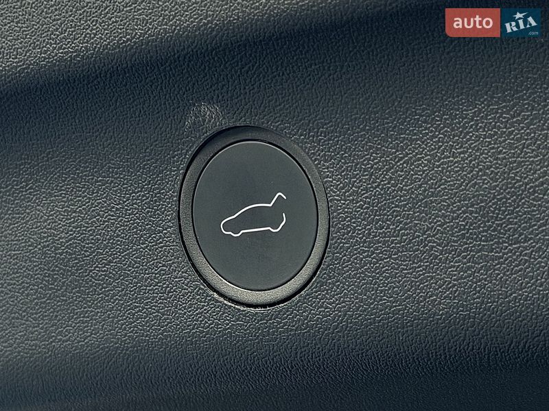 Внедорожник / Кроссовер Tesla Model Y 2024 в Стрые