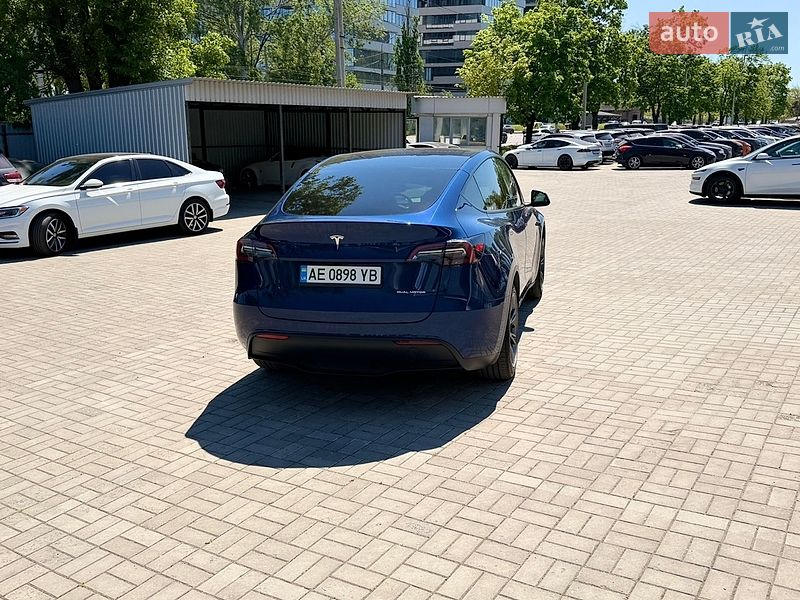 Позашляховик / Кросовер Tesla Model Y 2024 в Дніпрі фото 16 Позашляховик / Кросовер Tesla Model Y 2024 в Дніпрі