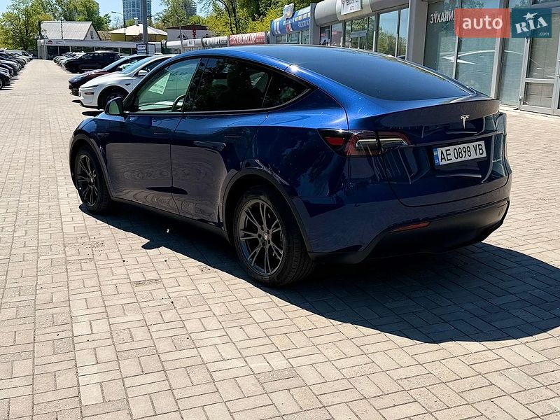Позашляховик / Кросовер Tesla Model Y 2024 в Дніпрі фото 14 Позашляховик / Кросовер Tesla Model Y 2024 в Дніпрі