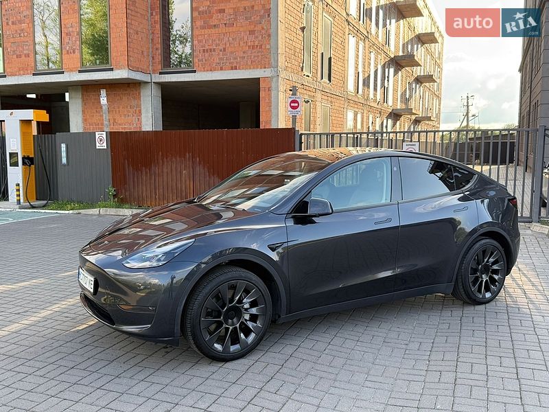 Внедорожник / Кроссовер Tesla Model Y 2024 в Львове