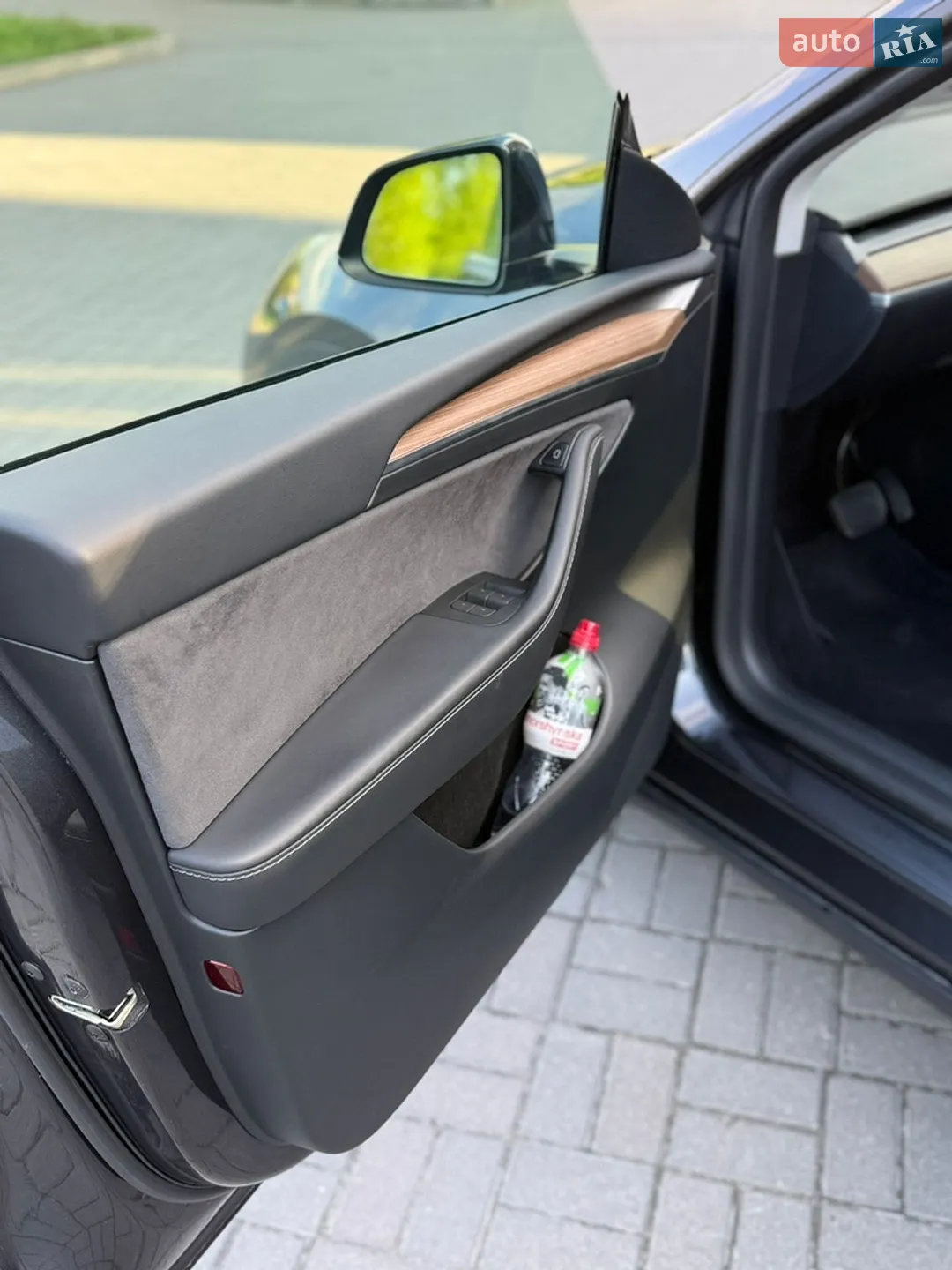 2024 Tesla Model Y - мініатюра 21
