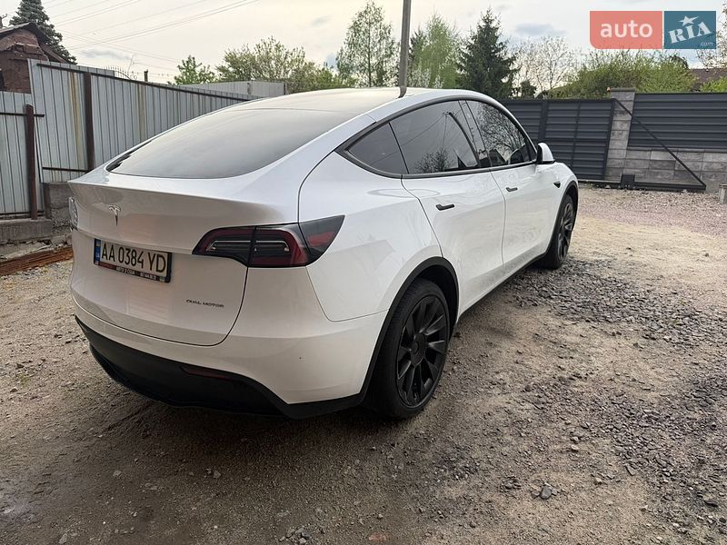 Позашляховик / Кросовер Tesla Model Y 2023 в Лісниках