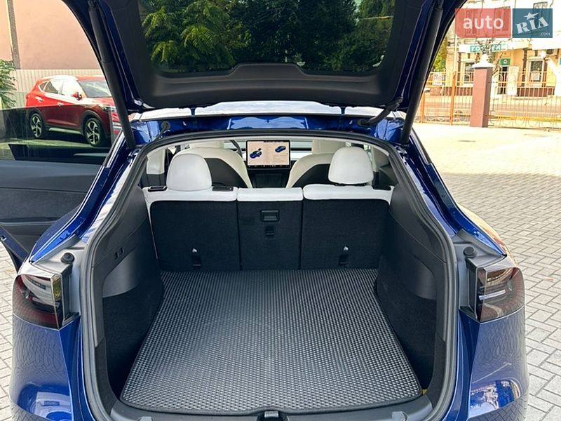 Внедорожник / Кроссовер Tesla Model Y 2022 в Кременчуге