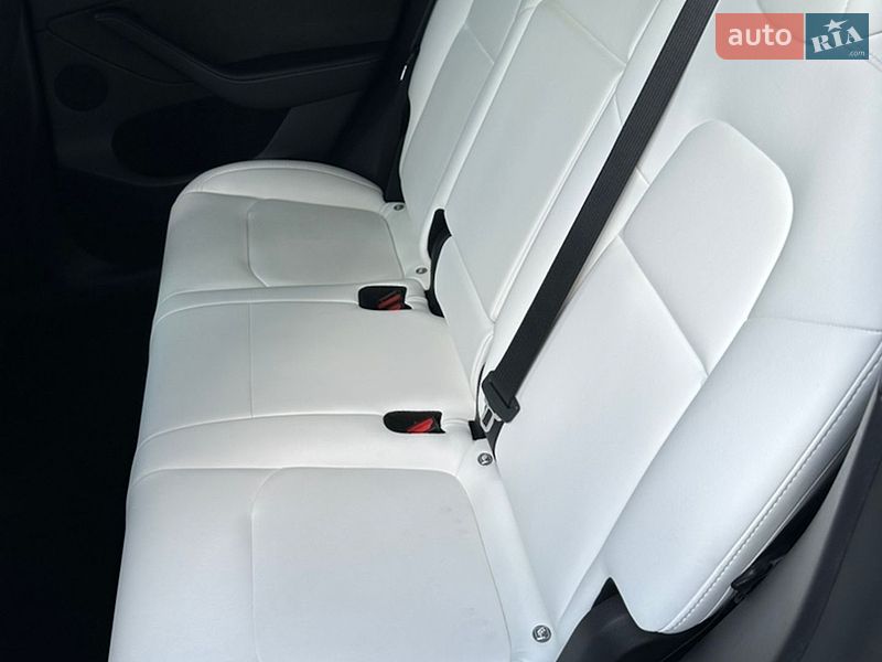 Внедорожник / Кроссовер Tesla Model Y 2022 в Кременчуге