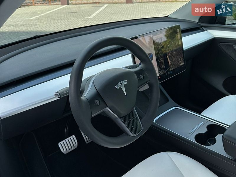 Внедорожник / Кроссовер Tesla Model Y 2022 в Кременчуге