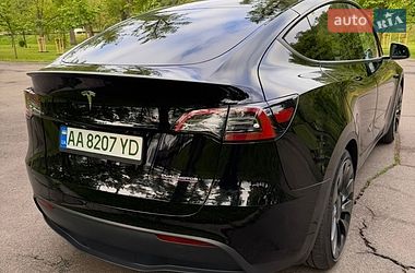 Внедорожник / Кроссовер Tesla Model Y 2024 в Киеве