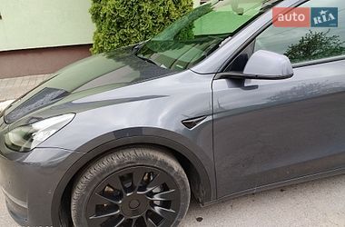 Внедорожник / Кроссовер Tesla Model Y 2021 в Ровно
