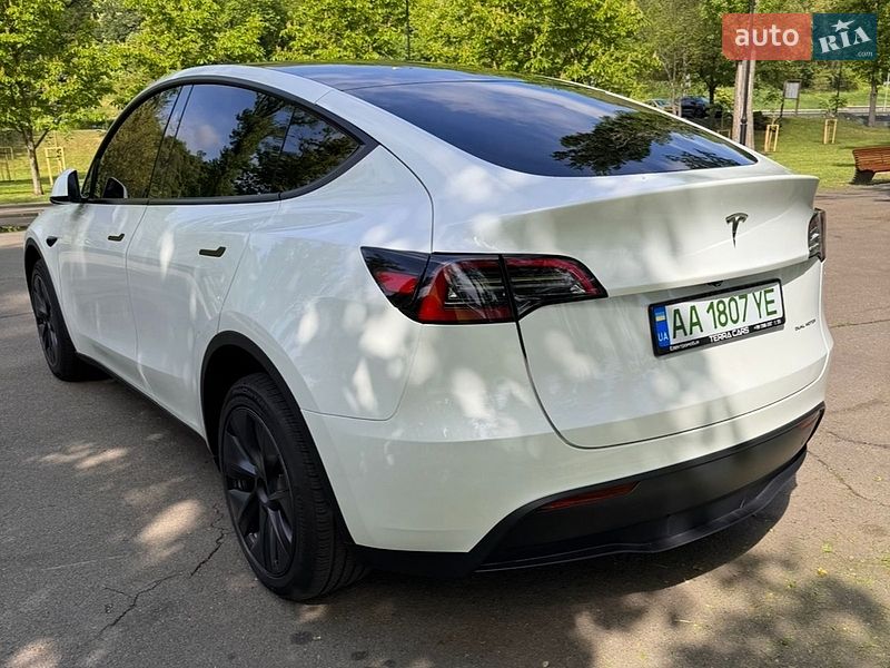 Внедорожник / Кроссовер Tesla Model Y 2025 в Киеве