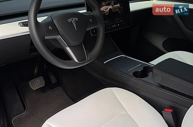 Внедорожник / Кроссовер Tesla Model Y 2025 в Киеве