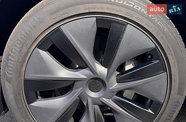 Внедорожник / Кроссовер Tesla Model Y 2025 в Киеве