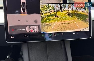 Внедорожник / Кроссовер Tesla Model Y 2025 в Киеве