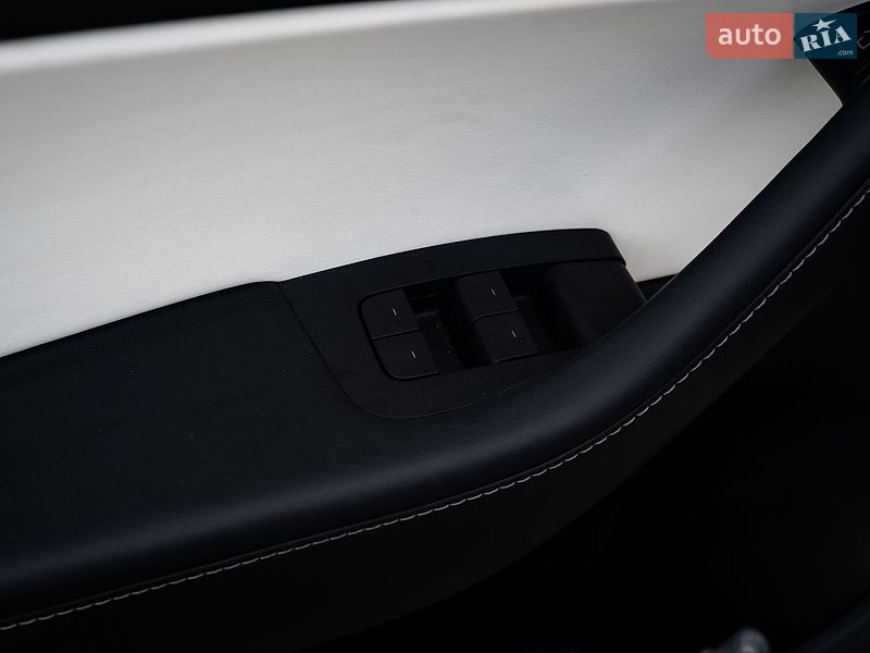 Внедорожник / Кроссовер Tesla Model Y 2020 в Хмельницком
