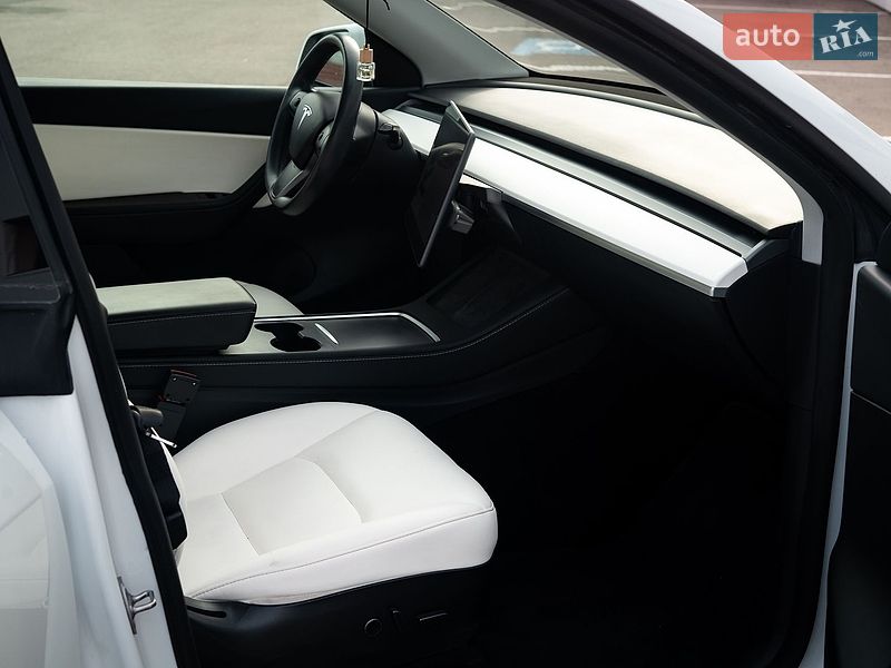 Внедорожник / Кроссовер Tesla Model Y 2020 в Хмельницком