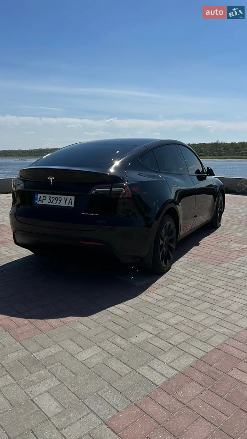 2022 Tesla Model Y - мініатюра 3