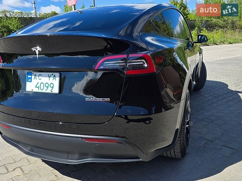 Внедорожник / Кроссовер Tesla Model Y 2023 в Луцке