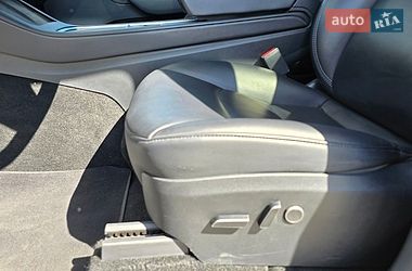Внедорожник / Кроссовер Tesla Model Y 2023 в Луцке