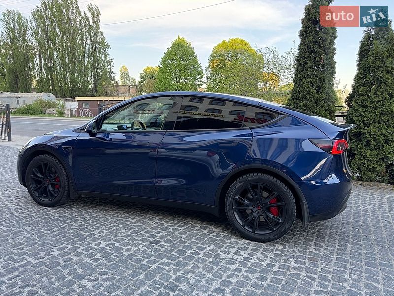 Внедорожник / Кроссовер Tesla Model Y 2022 в Киеве