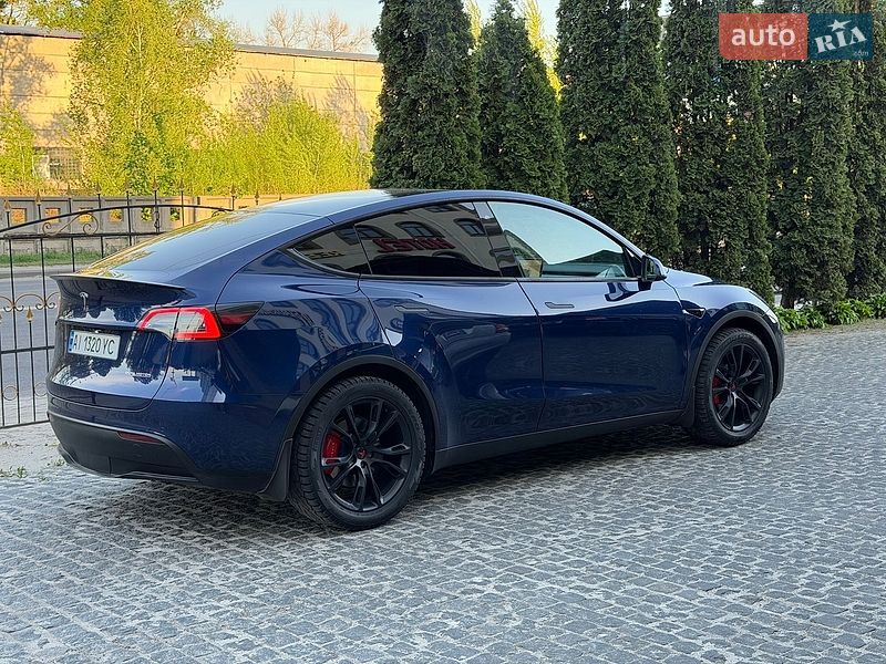 Внедорожник / Кроссовер Tesla Model Y 2022 в Киеве