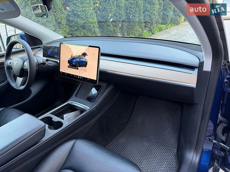 Внедорожник / Кроссовер Tesla Model Y 2022 в Киеве
