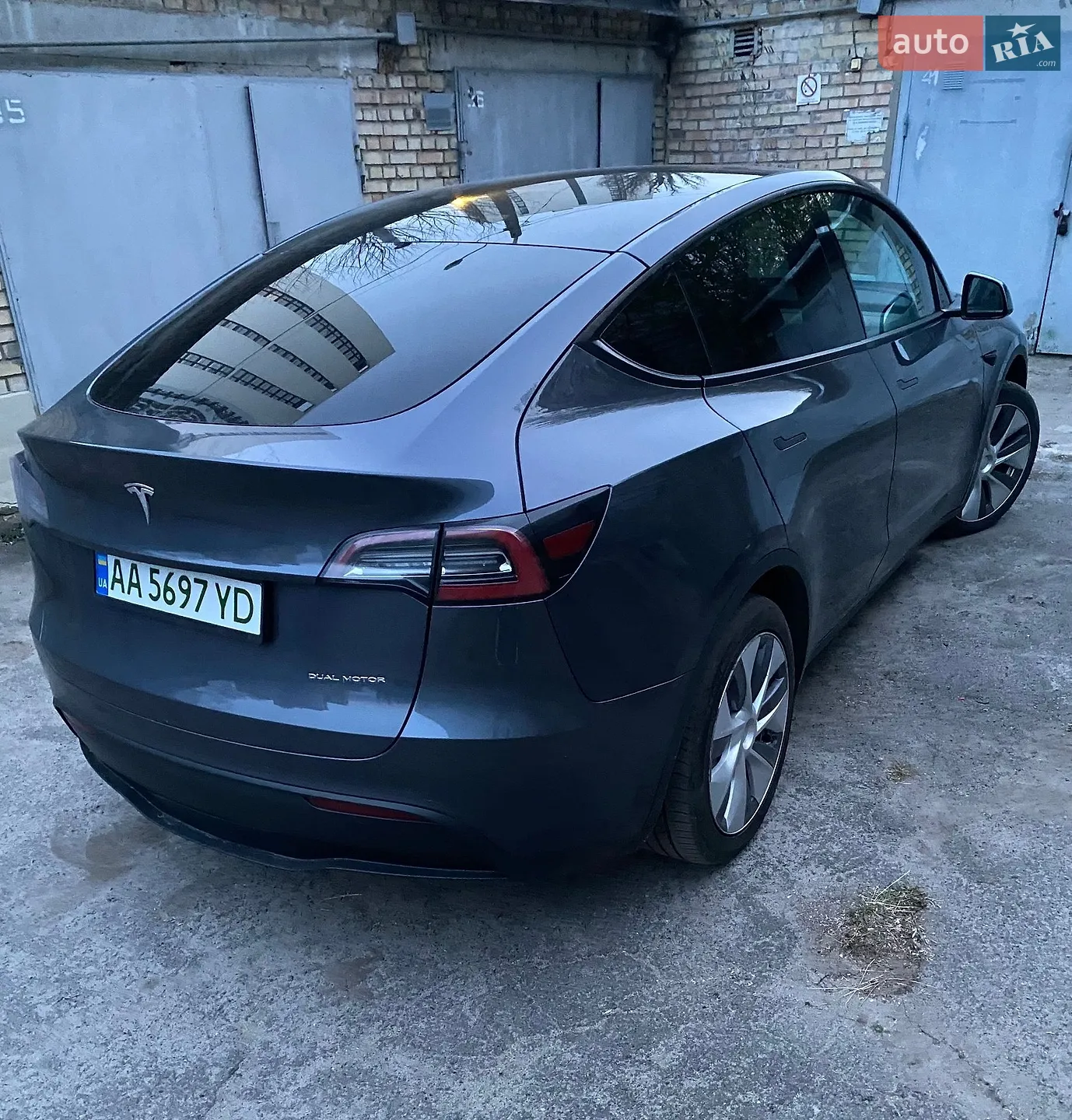 2020 Tesla Model Y - мініатюра 3