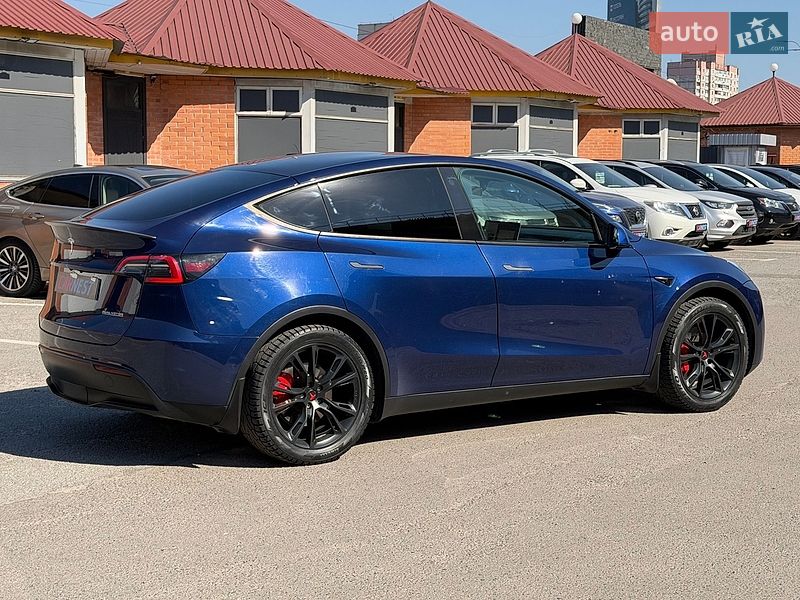 Внедорожник / Кроссовер Tesla Model Y 2022 в Киеве