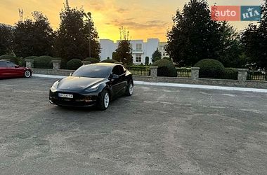 Позашляховик / Кросовер Tesla Model Y 2021 в Сумах