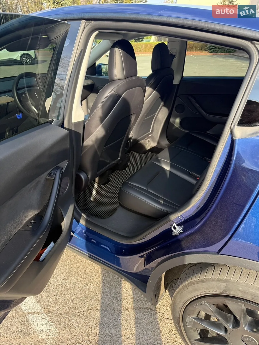 2022 Tesla Model Y - мініатюра 9