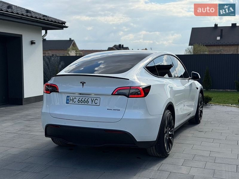 Внедорожник / Кроссовер Tesla Model Y 2021 в Ивано-Франковске