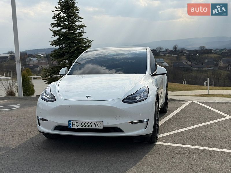 Внедорожник / Кроссовер Tesla Model Y 2021 в Ивано-Франковске