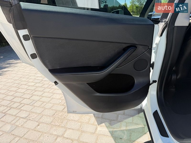 Позашляховик / Кросовер Tesla Model Y 2022 в Самборі