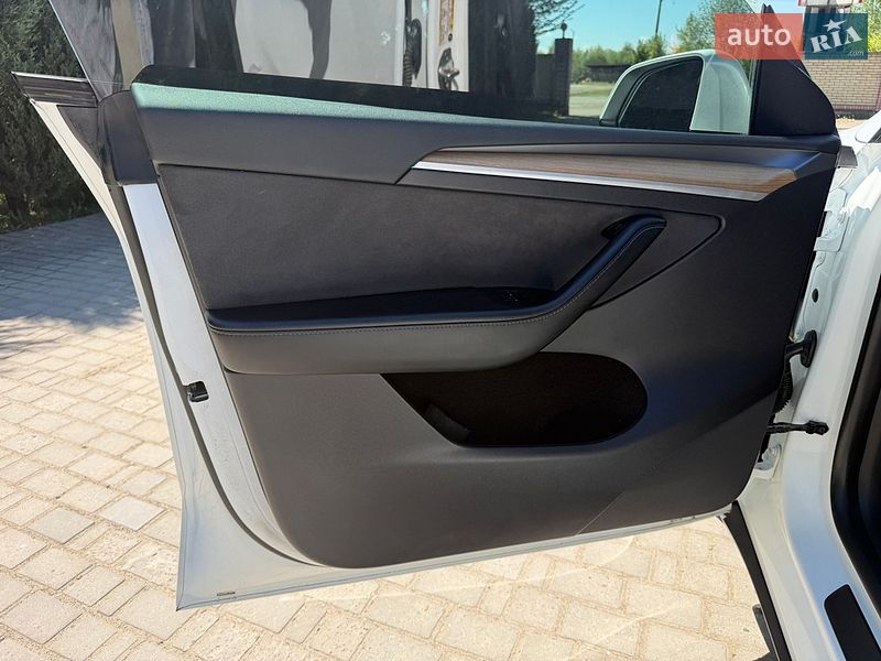Позашляховик / Кросовер Tesla Model Y 2022 в Самборі