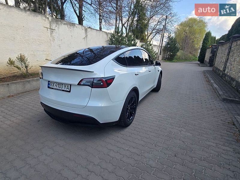 Внедорожник / Кроссовер Tesla Model Y 2022 в Хмельницком