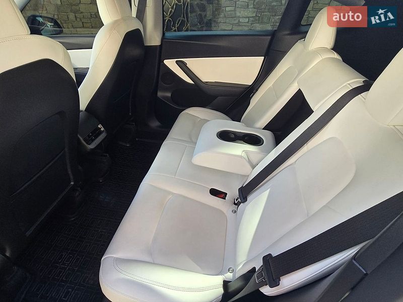 Внедорожник / Кроссовер Tesla Model Y 2022 в Хмельницком