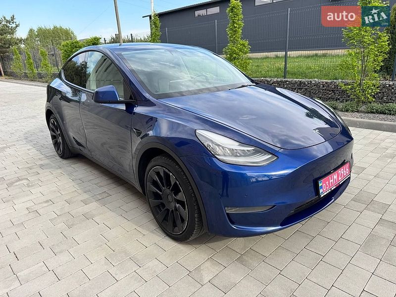 Tesla Model Y 2021