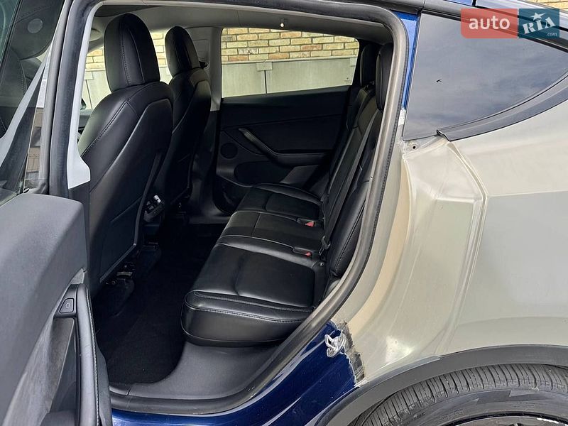 Внедорожник / Кроссовер Tesla Model Y 2021 в Луцке