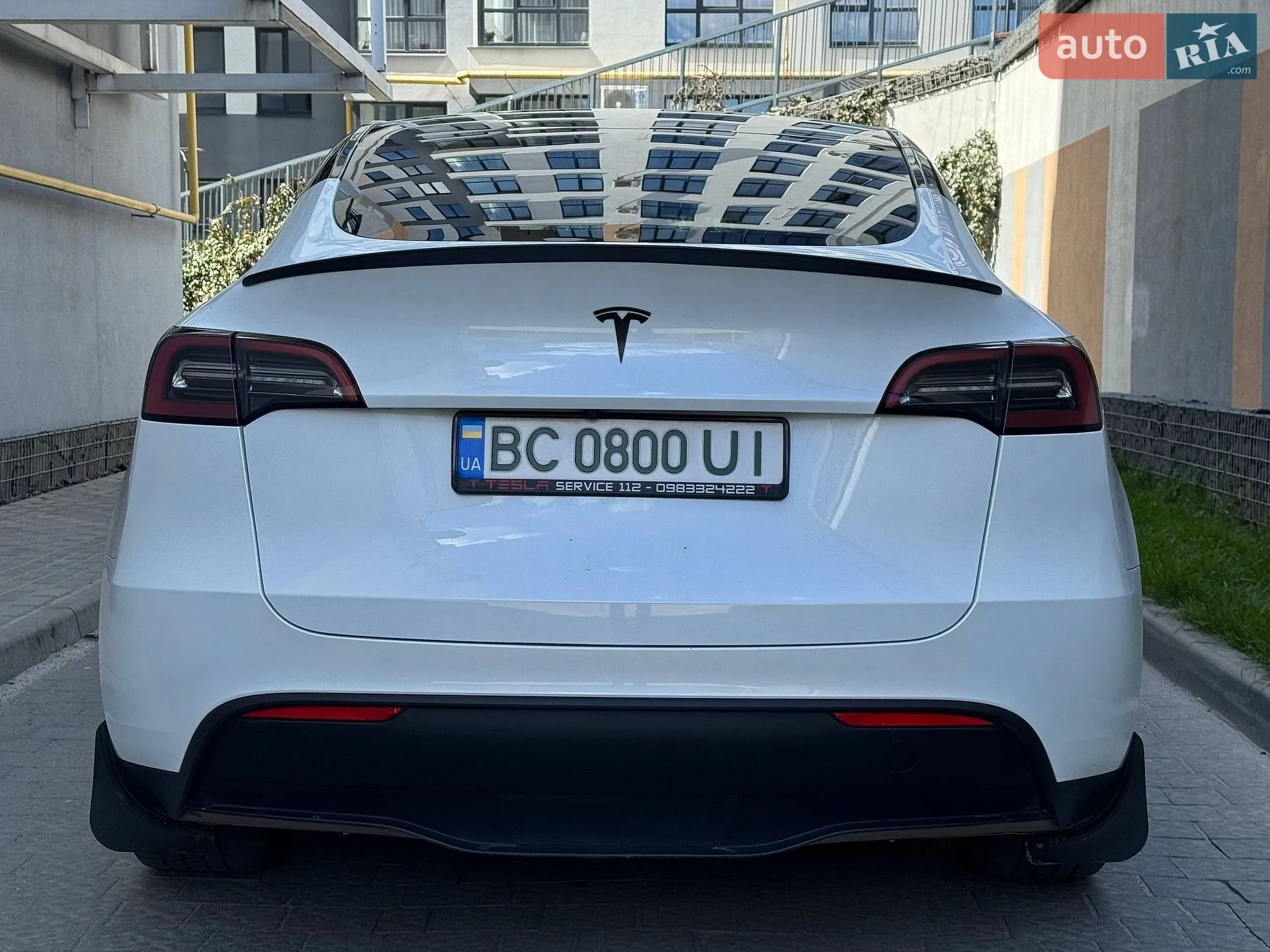2023 Tesla Model Y - мініатюра 3