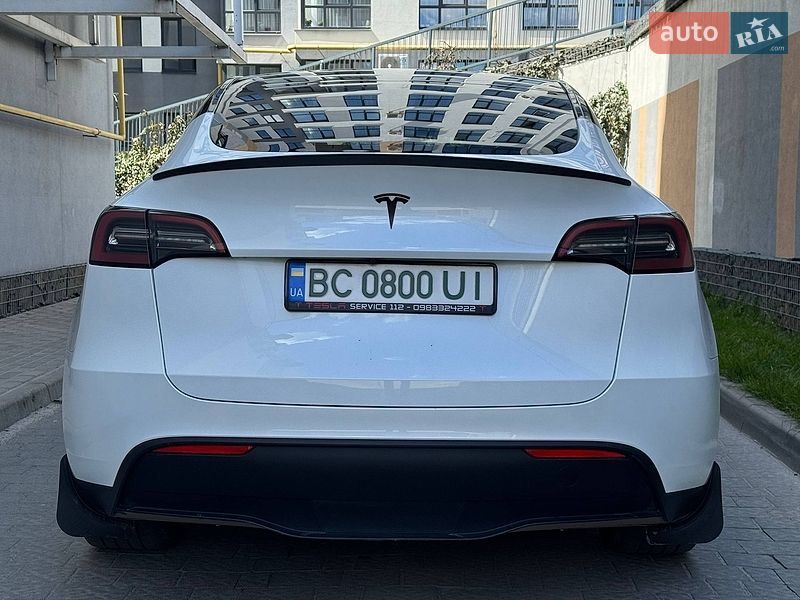 Внедорожник / Кроссовер Tesla Model Y 2023 в Львове